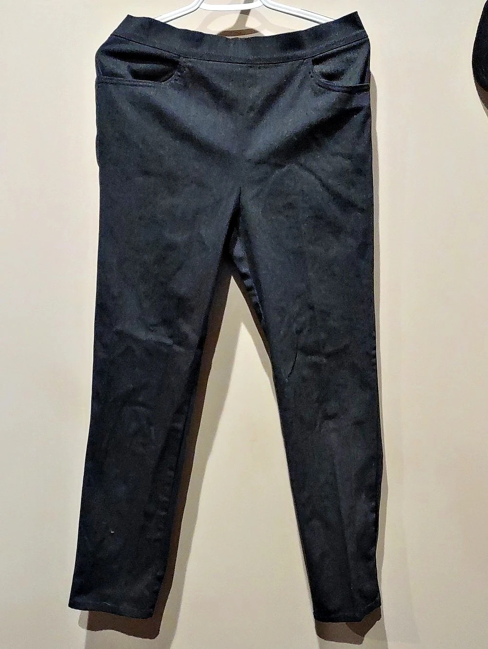 White Stag Pull On Women's Charcoal Gray And Black Pinstripe Pants, Stretch 8-10